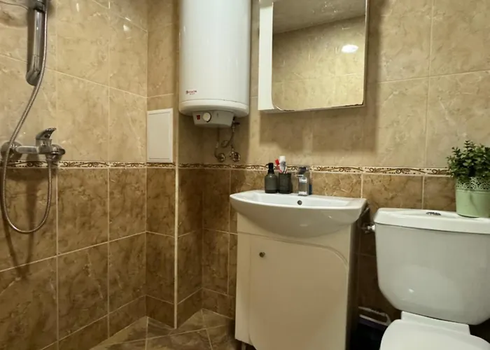 малък уютен *